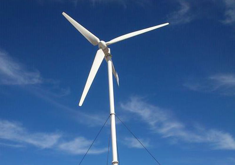 小型風(fēng)力發(fā)電機是如何利用自然資源的？